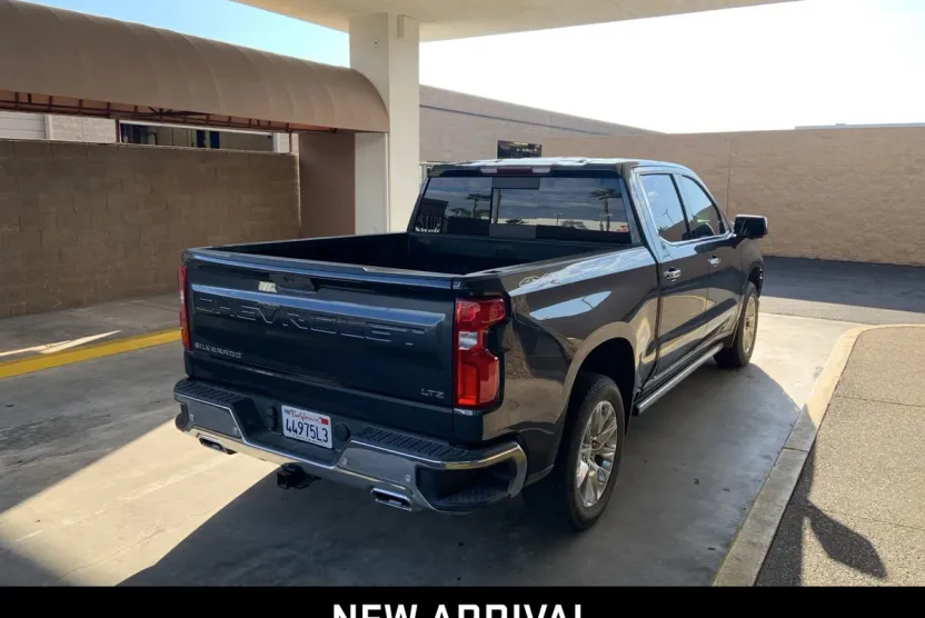 2022 Chevrolet Silverado 1500 photo 1