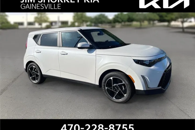 2023 Kia Soul EX photo 1