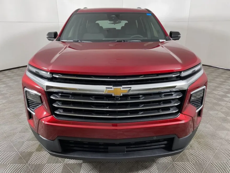 2025 Chevrolet Traverse photo 1