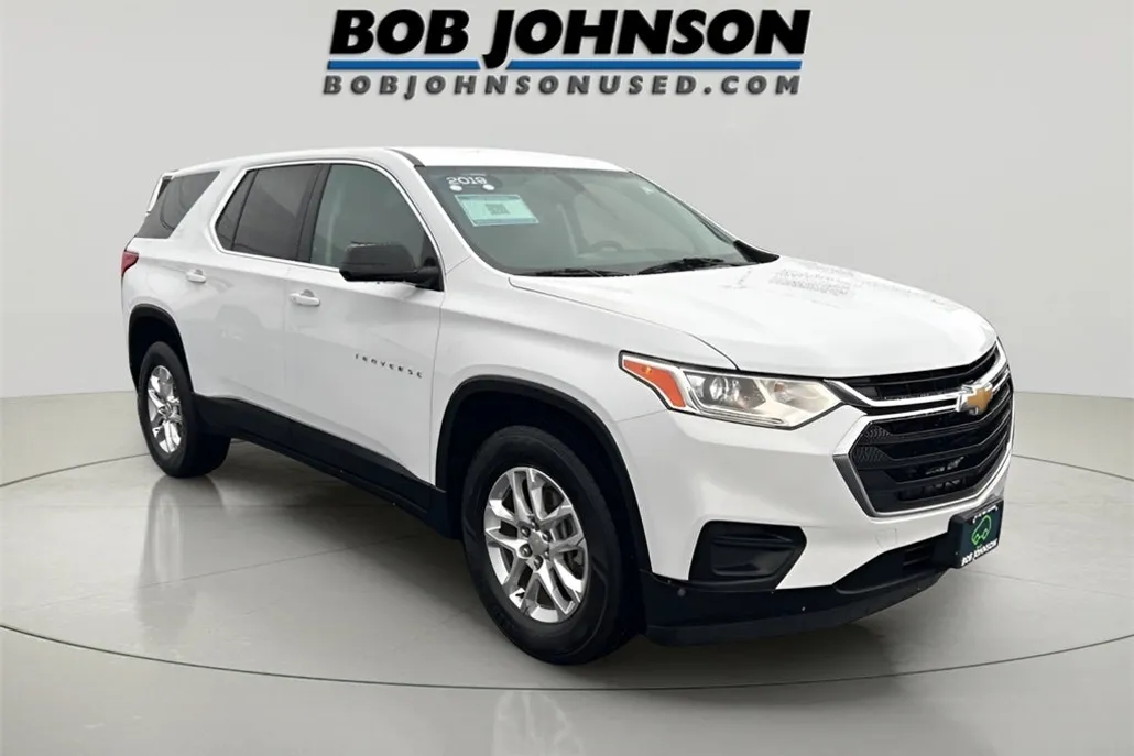 2019 Chevrolet Traverse LS photo 1