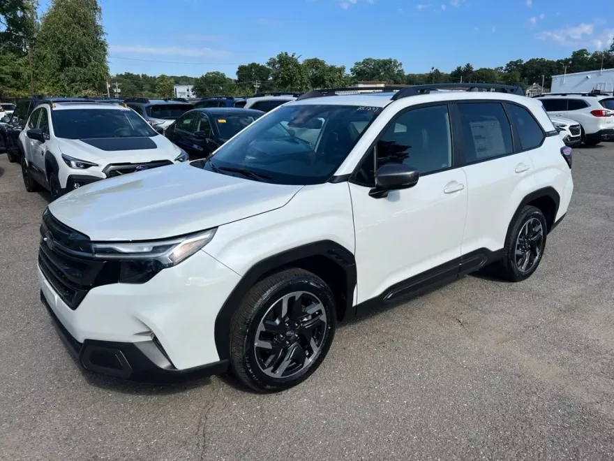 2025 Subaru Forester Limited photo 1