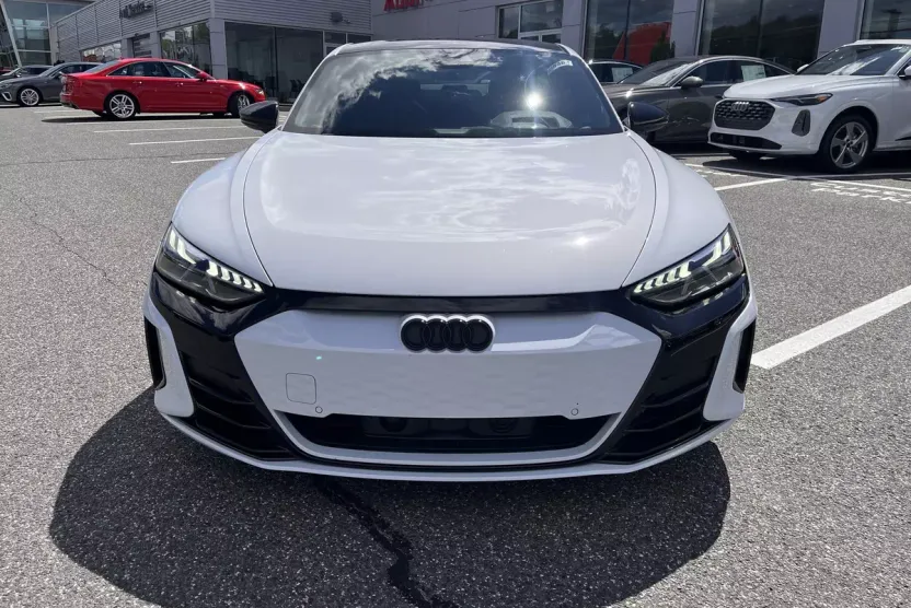 2023 Audi RS e-tron GT Base photo 1