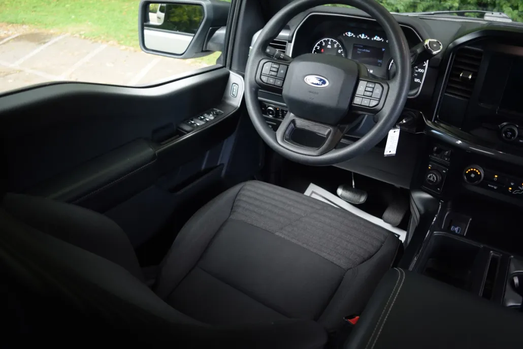 2023 Ford F-150 XL photo 1