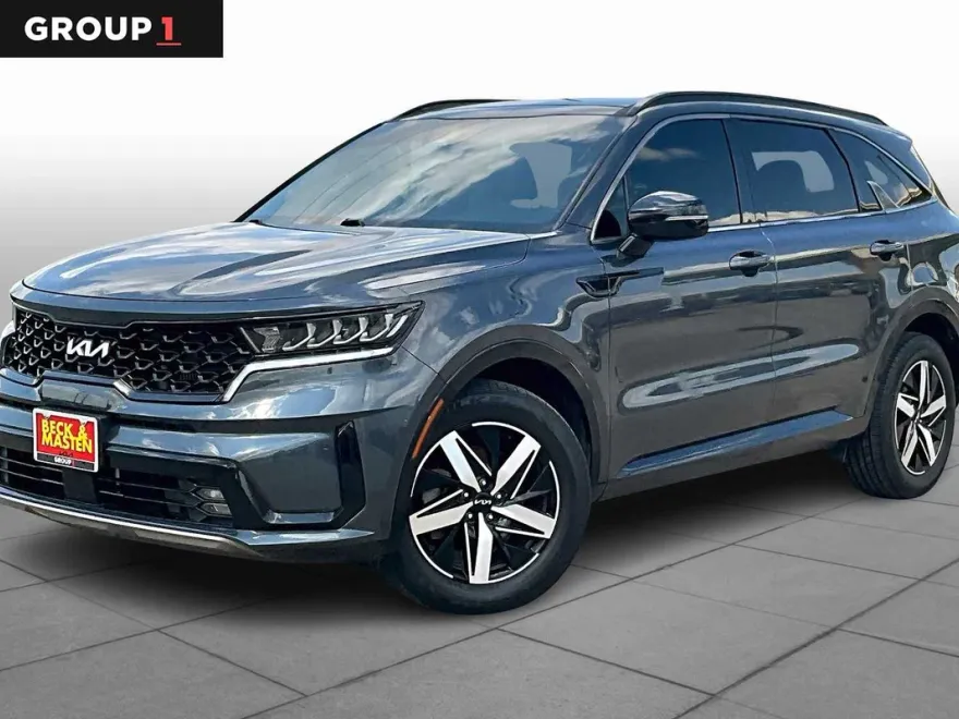 2022 Kia Sorento EX photo 1