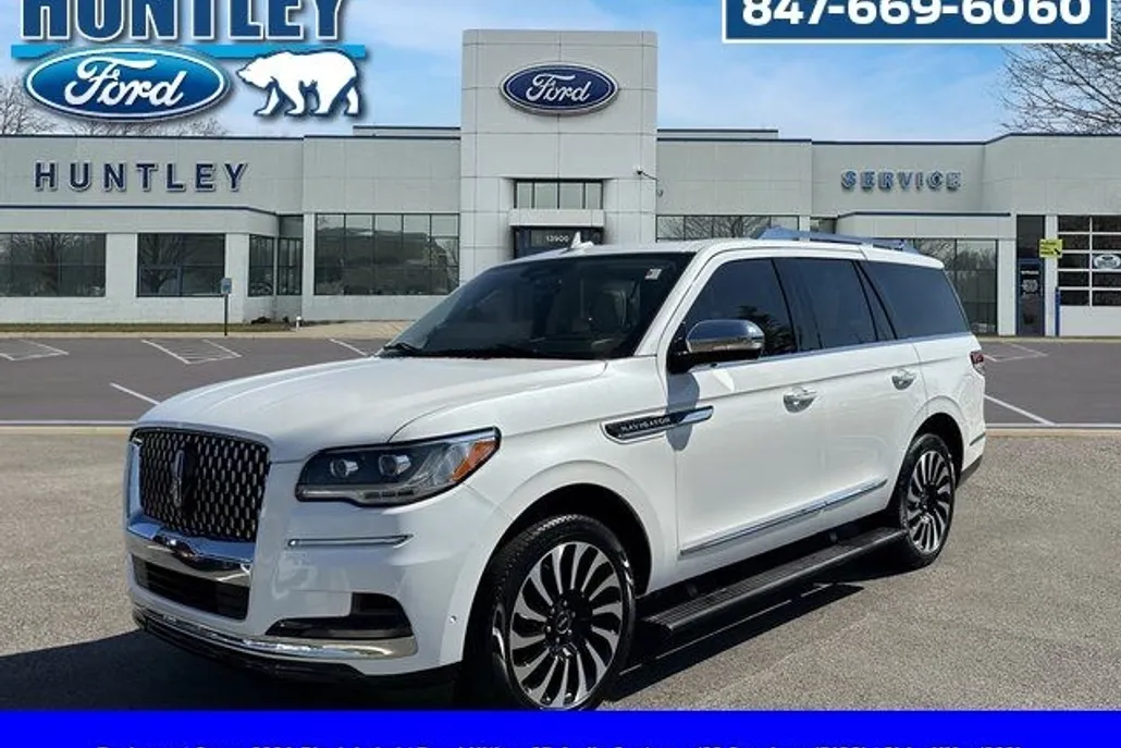 2022 Lincoln Navigator Black Label photo 1