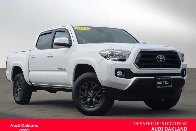 2022 Toyota Tacoma SR5 photo 1