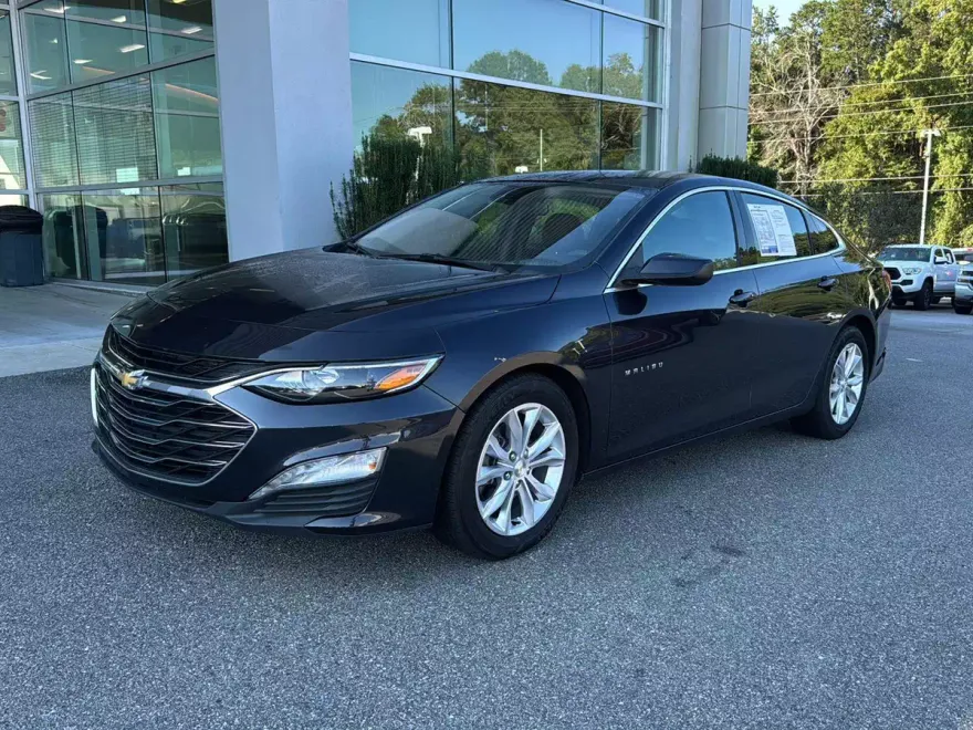 2023 Chevrolet Malibu 1LT photo 1