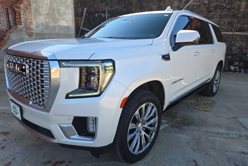 2021 Gmc Yukon XL Denali photo 1