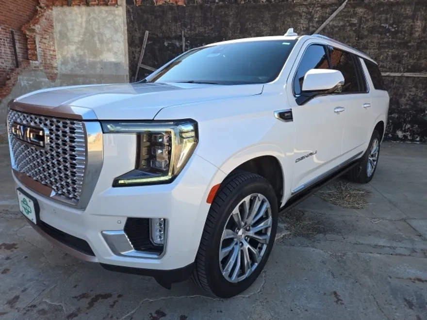 2021 Gmc Yukon XL Denali photo 1