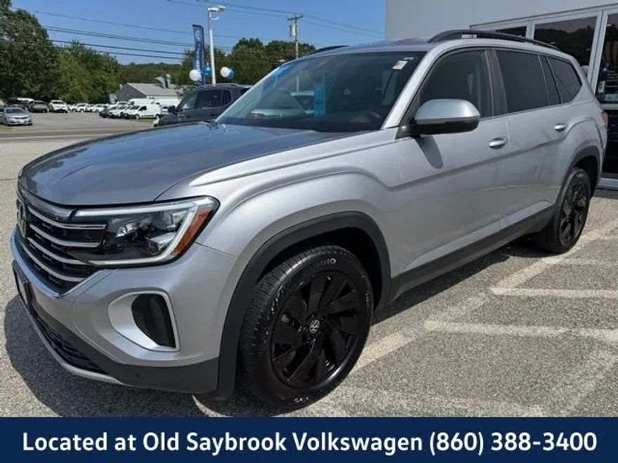 2024 Volkswagen Atlas SE Technology photo 1