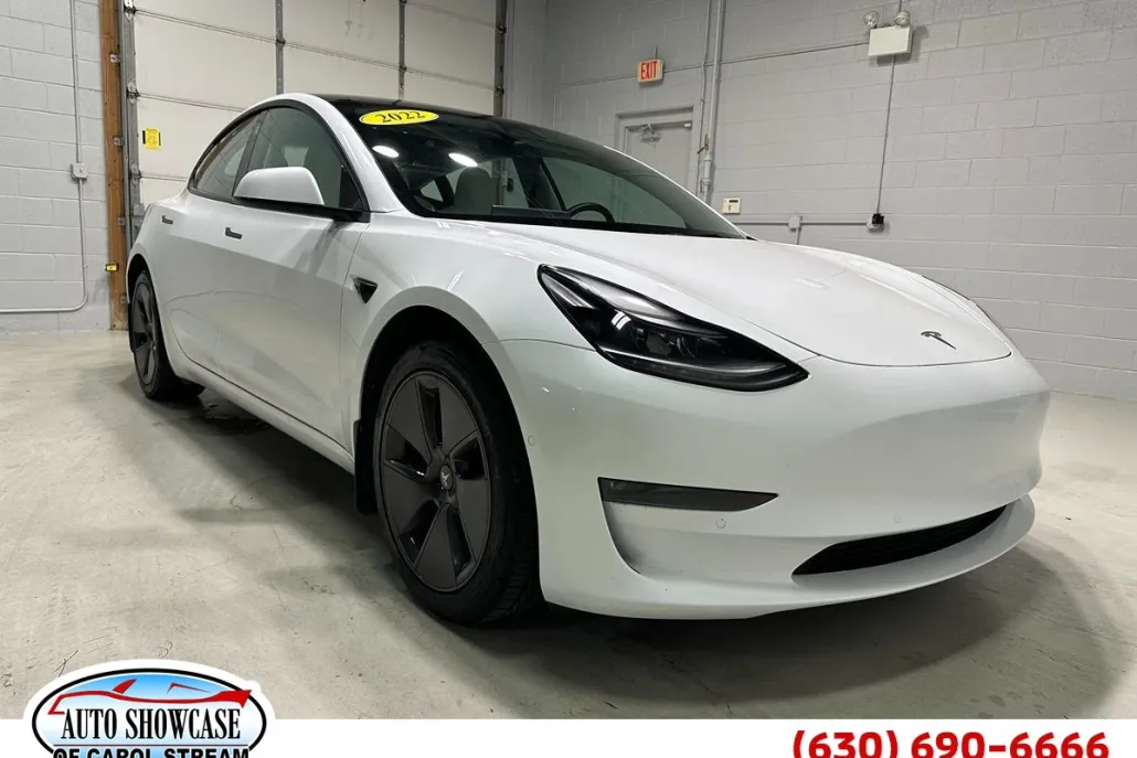 2022 Tesla Model 3 Long Range photo 1