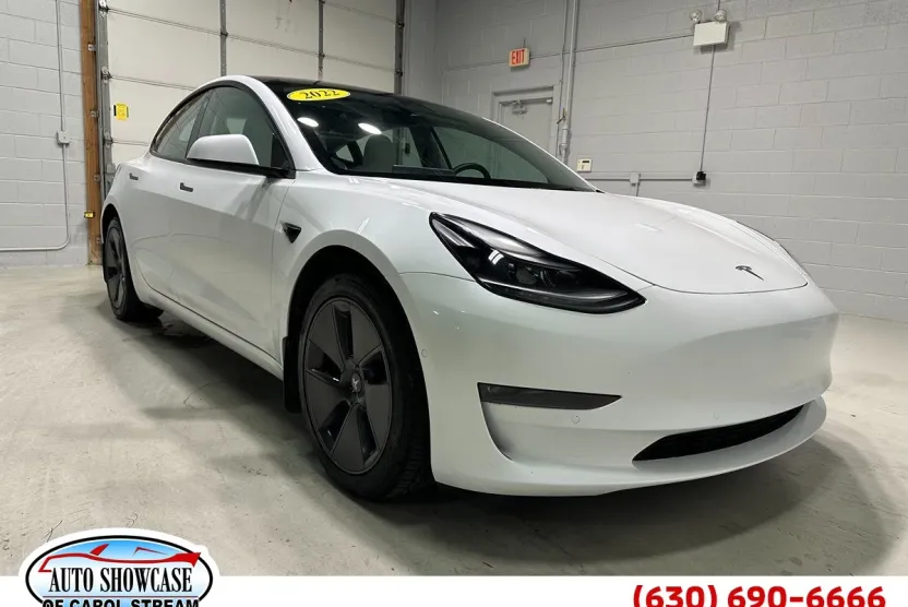 2022 Tesla Model 3 Long Range photo 1