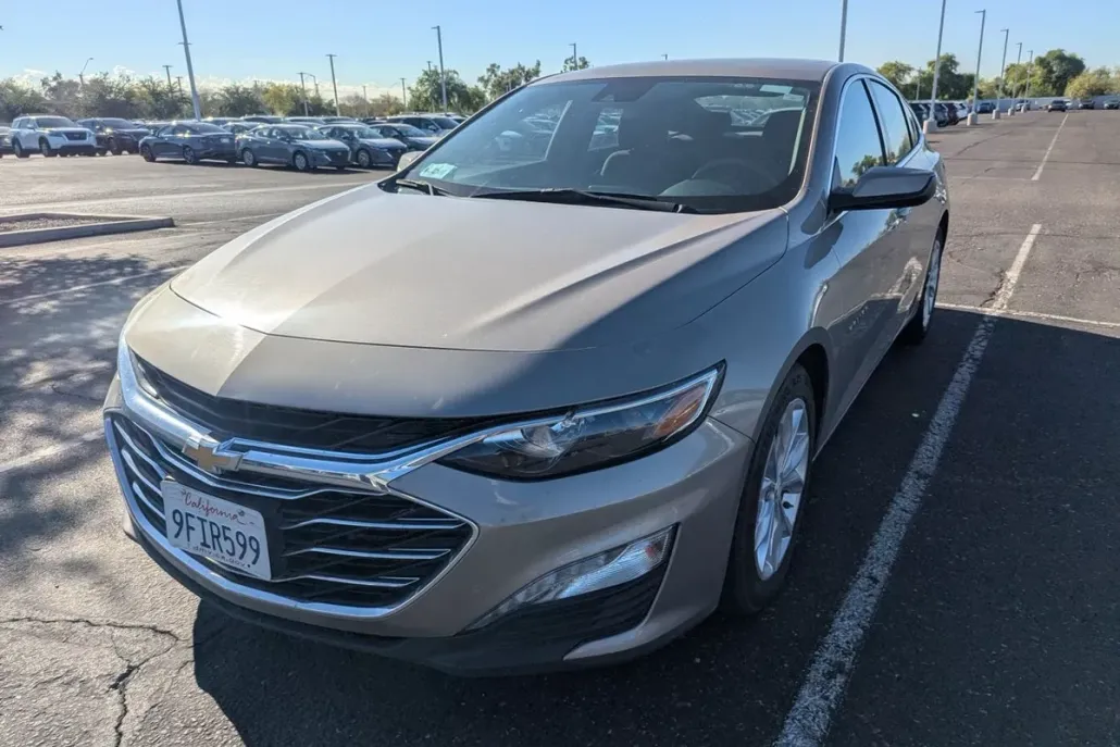 2023 Chevrolet Malibu 1LT photo 1