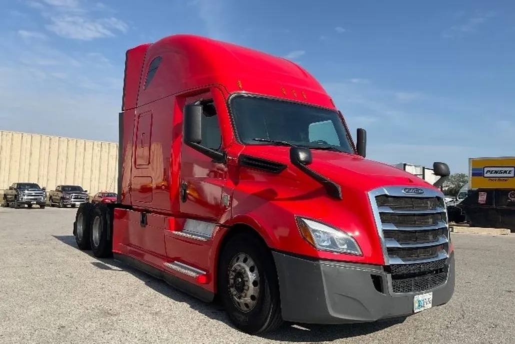 2022 Freightliner Cascadia 126" Sleeper Cab photo 1
