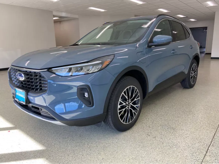 2026 Ford Escape Plug-In Hybrid Premium photo 1