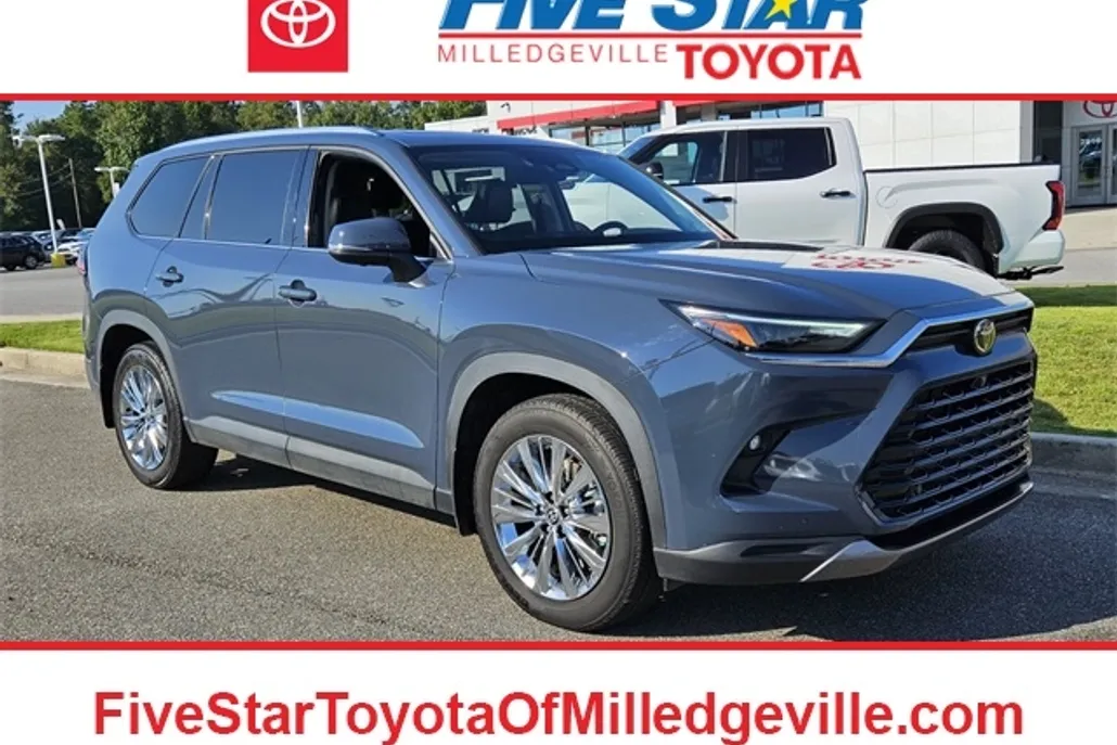 2024 Toyota Grand Highlander Platinum photo 1