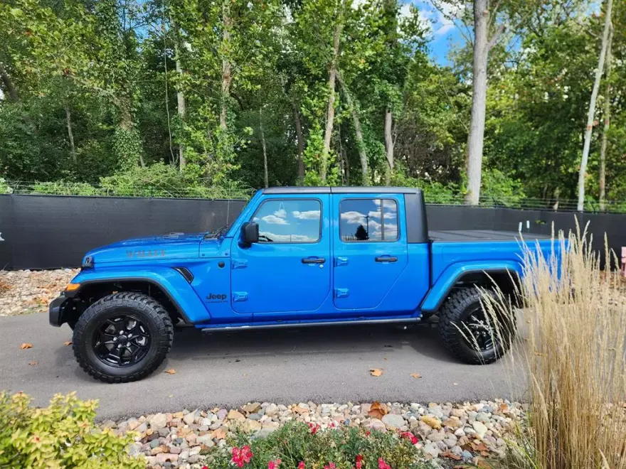 2021 Jeep Gladiator Sport photo 1