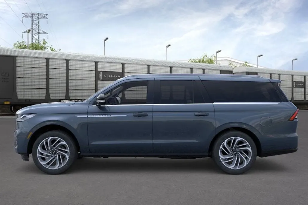 2025 Lincoln Navigator L Reserve photo 1