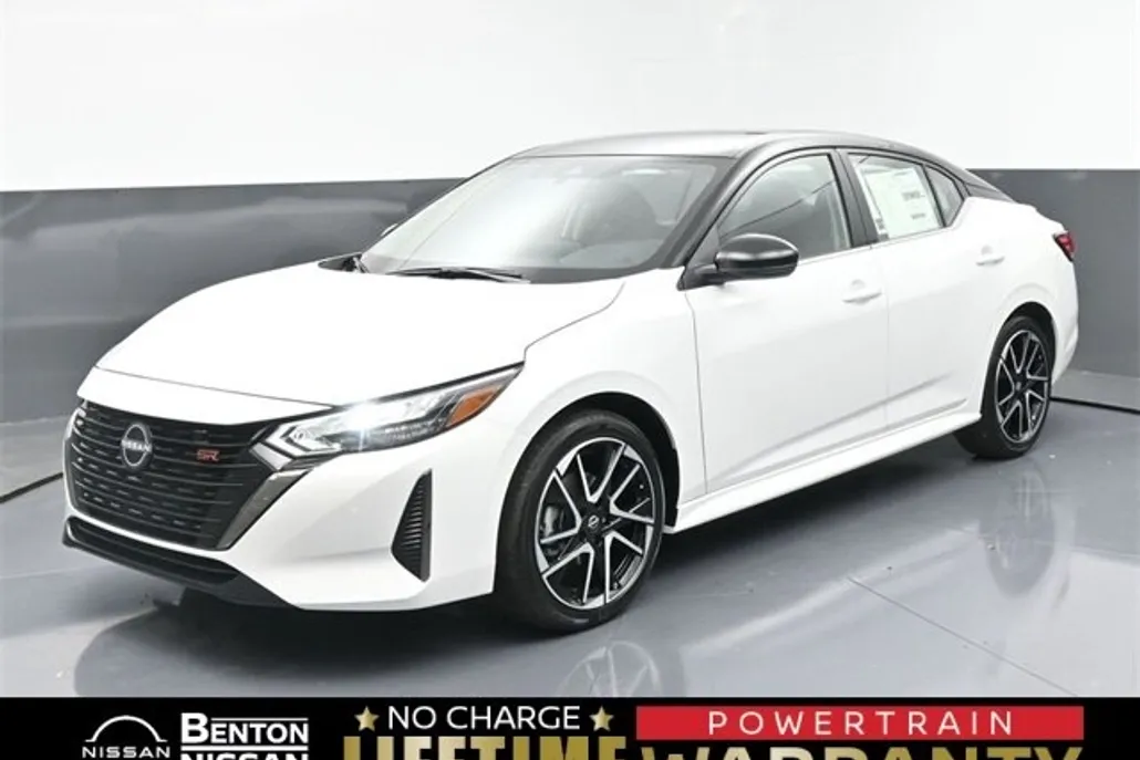 2025 Nissan Sentra SR photo 1