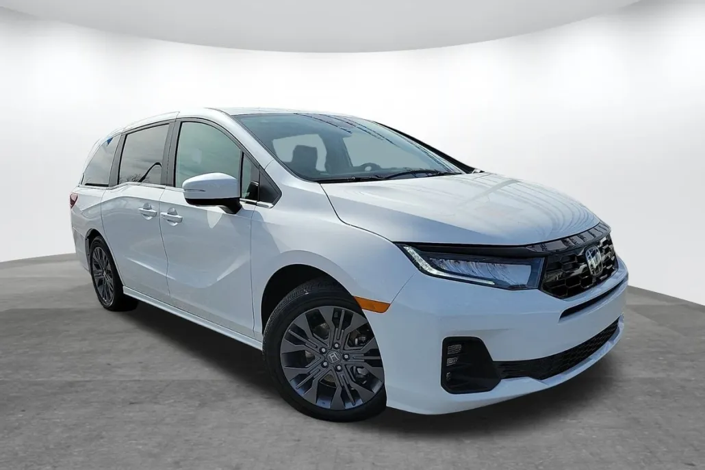 2025 Honda Odyssey Touring photo 1