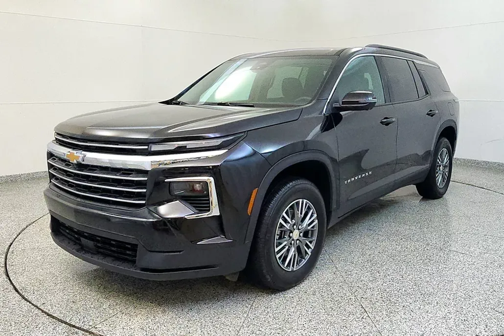 2024 Chevrolet Traverse photo 1