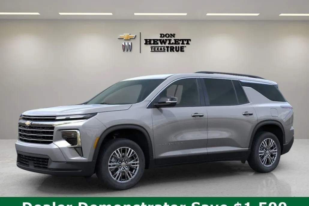 2025 Chevrolet Traverse photo 1