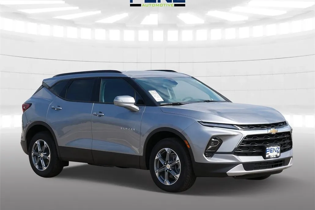 2025 Chevrolet Blazer 3LT photo 1