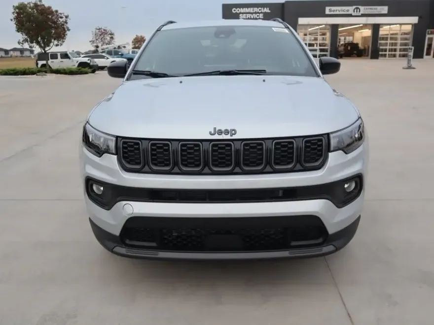 2026 Jeep Compass Latitude photo 1