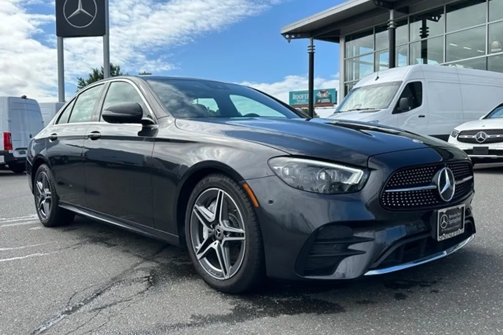 2022 Mercedes Benz E 350 4MATIC photo 1