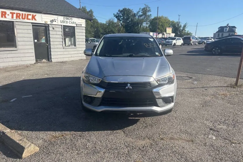 2016 Mitsubishi Outlander Sport ES photo 1