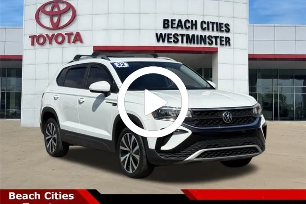 2022 Volkswagen Taos SE photo 1