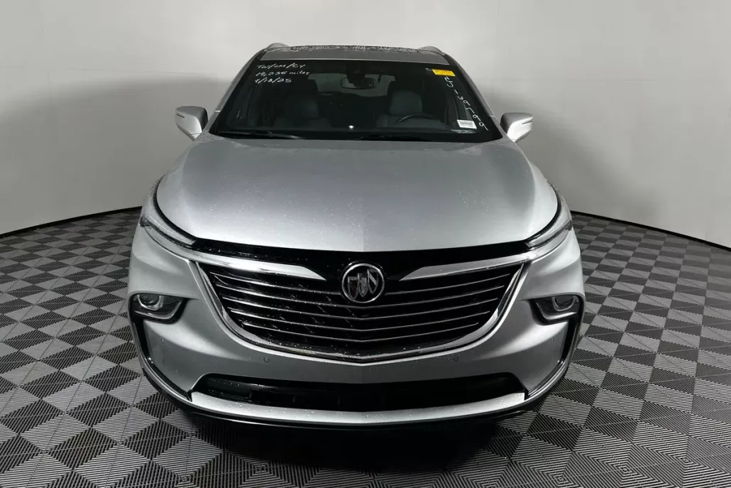 2022 Buick Enclave Essence photo 1