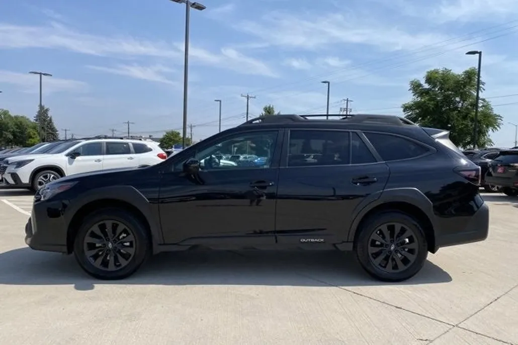 2025 Subaru Outback Onyx Edition photo 1