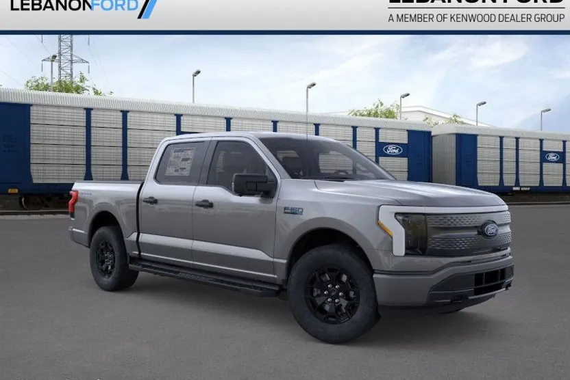 2025 Ford F-150 Lightning XLT photo 1