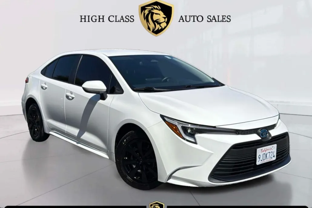 2024 Toyota Corolla Hybrid LE photo 1