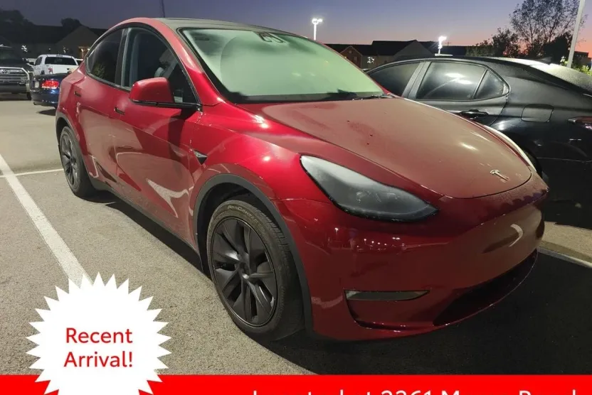 2025 Tesla Model Y Long Range photo 1