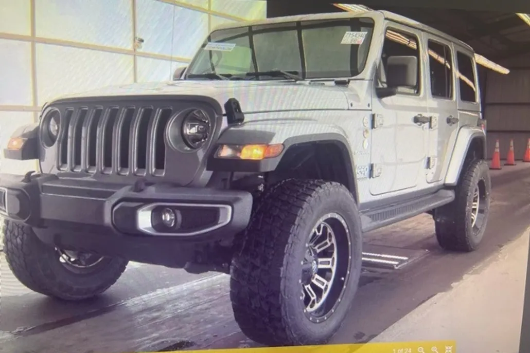 2021 Jeep Wrangler Unlimited Sahara photo 1