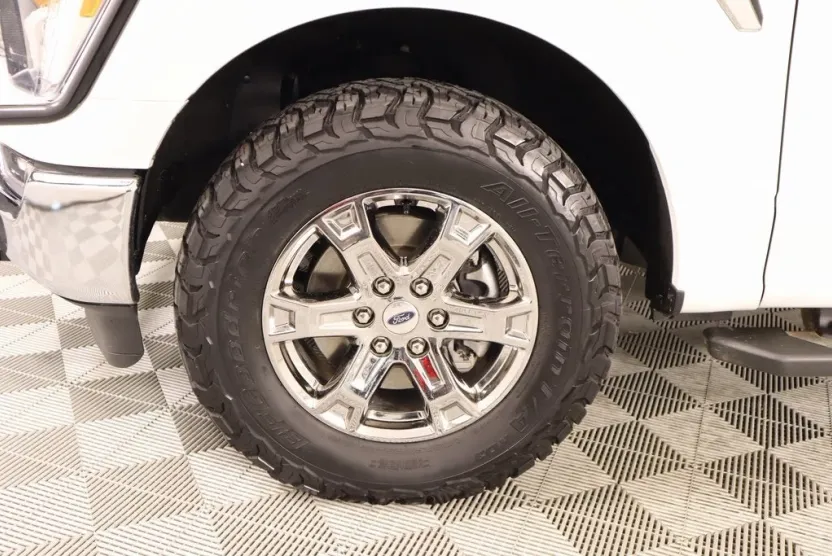 2023 Ford F-150 XLT photo 1