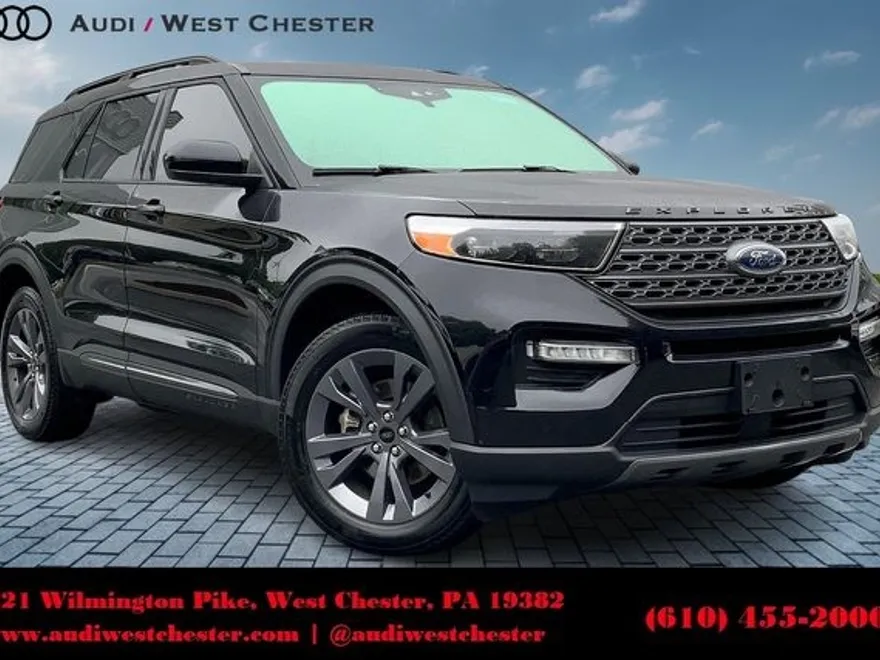 2022 Ford Explorer XLT photo 1