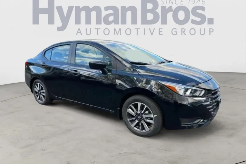 2024 Nissan Versa 1.6 S photo 1