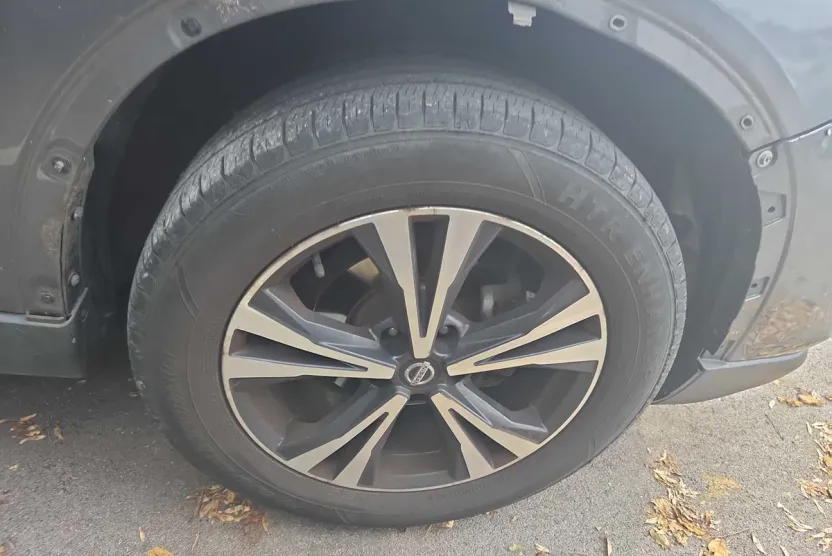 2018 Nissan Rogue SL photo 1