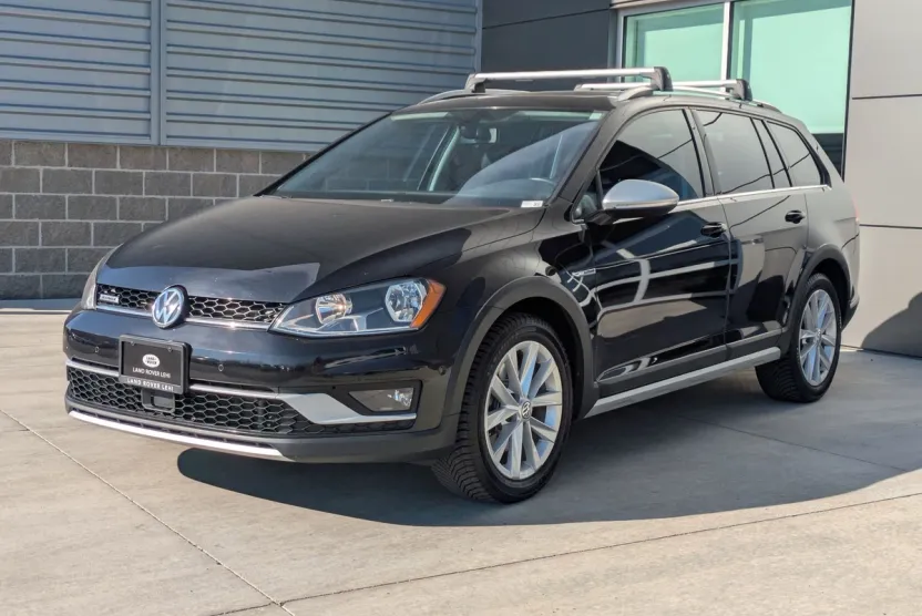 2017 Volkswagen Golf Alltrack SE photo 1