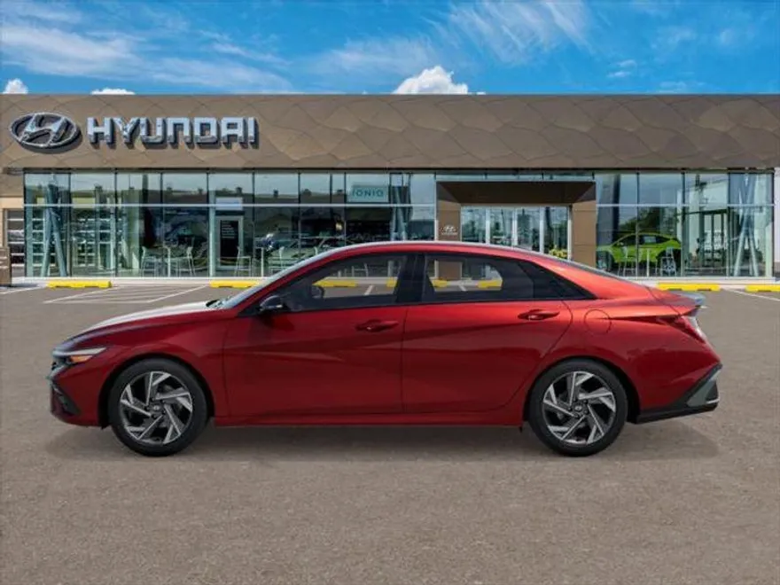 2025 Hyundai Elantra SEL Sport photo 1