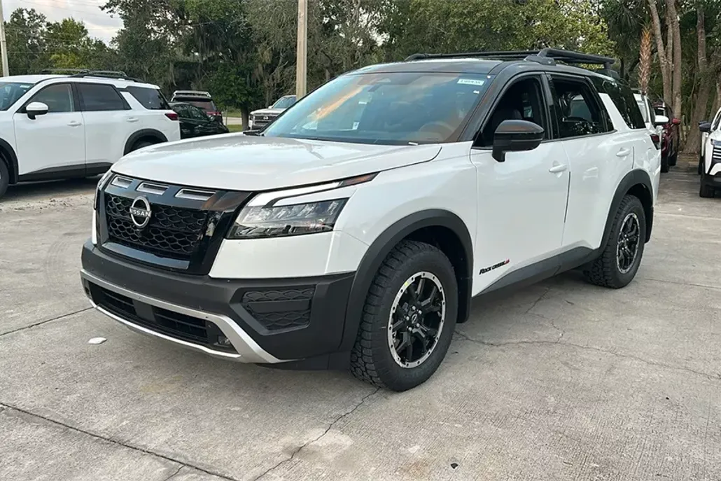 2025 Nissan Pathfinder Rock Creek photo 1