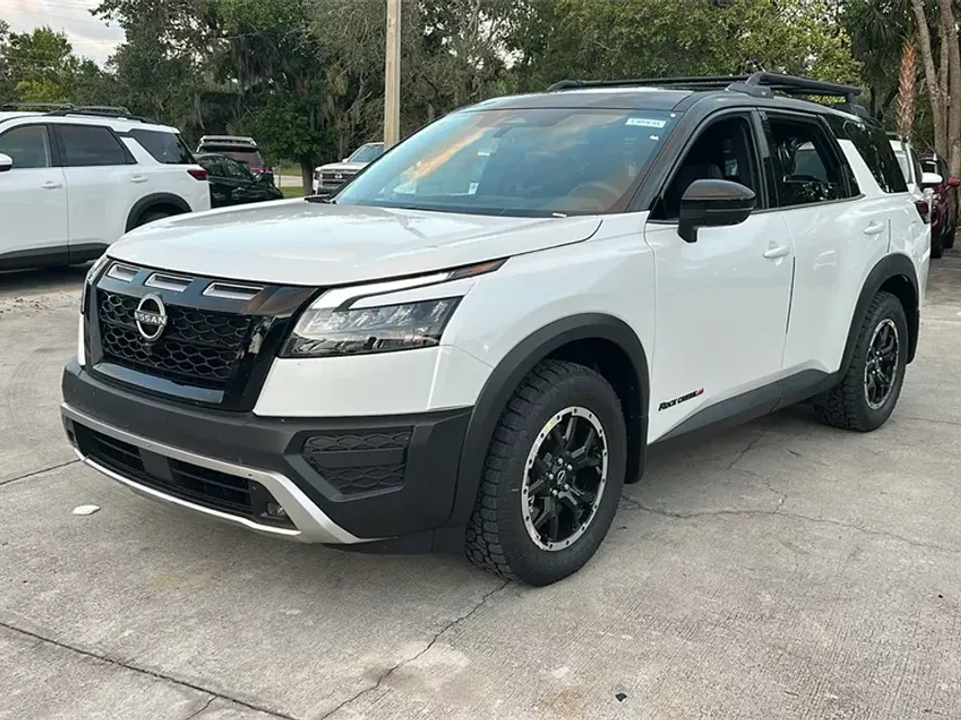 2025 Nissan Pathfinder Rock Creek photo 1