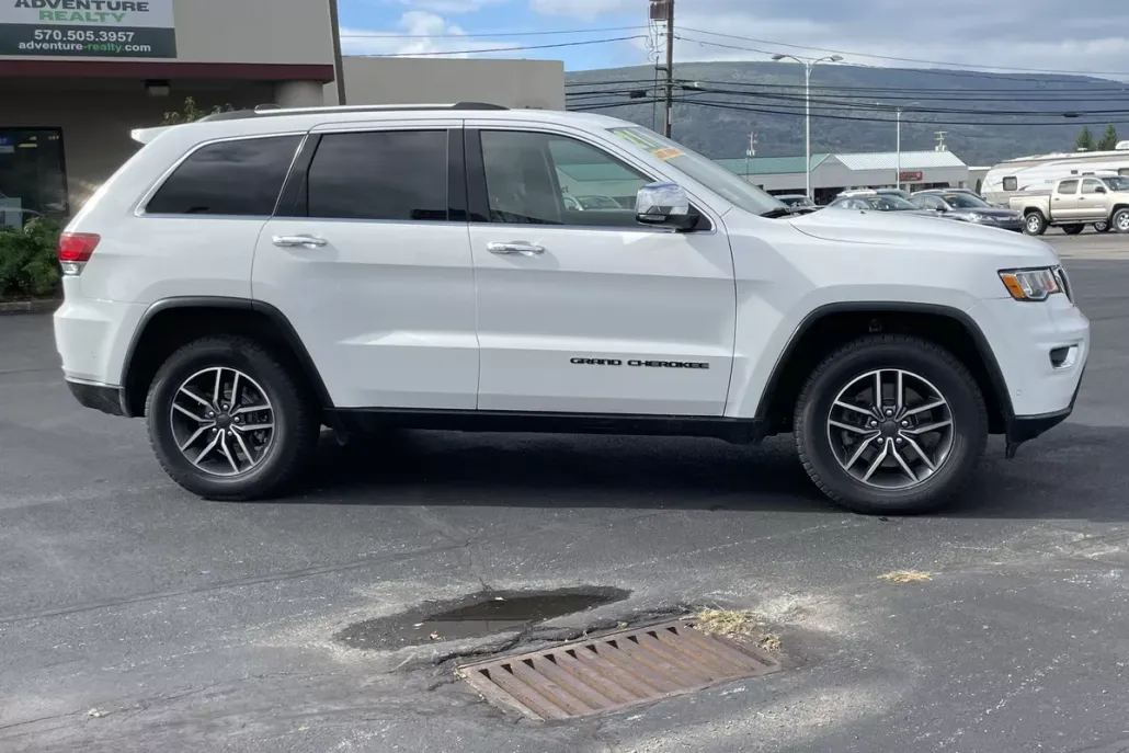 2021 Jeep Grand Cherokee Limited photo 1