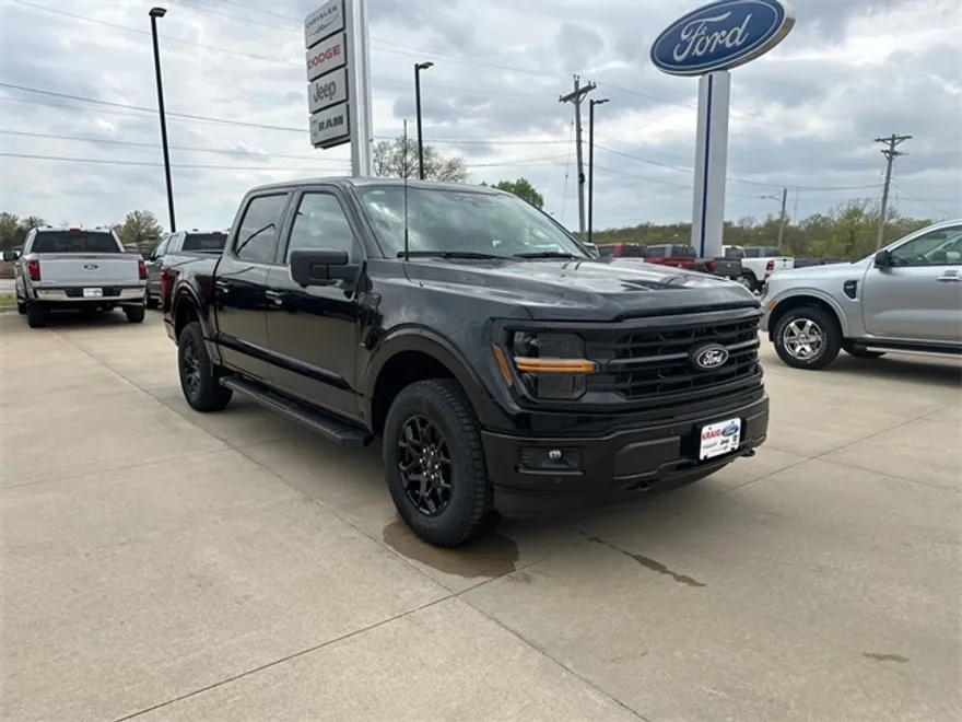 2025 Ford F-150 XLT photo 1