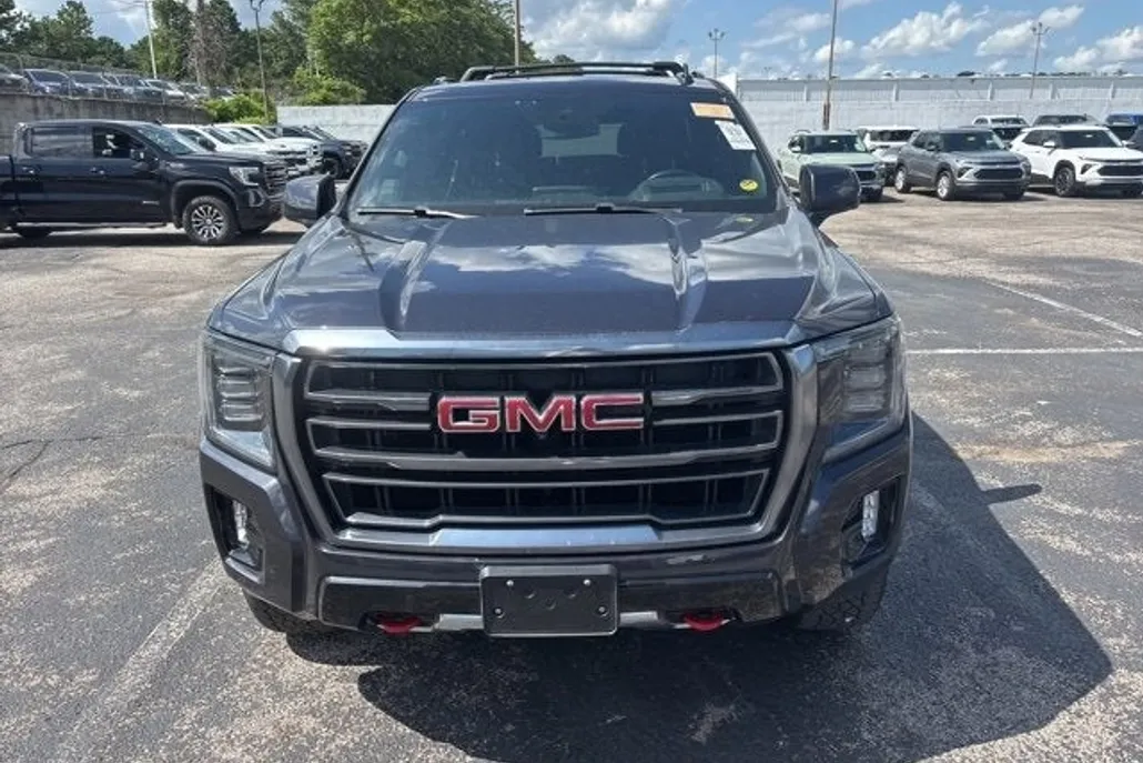 2023 Gmc Yukon AT4 photo 1