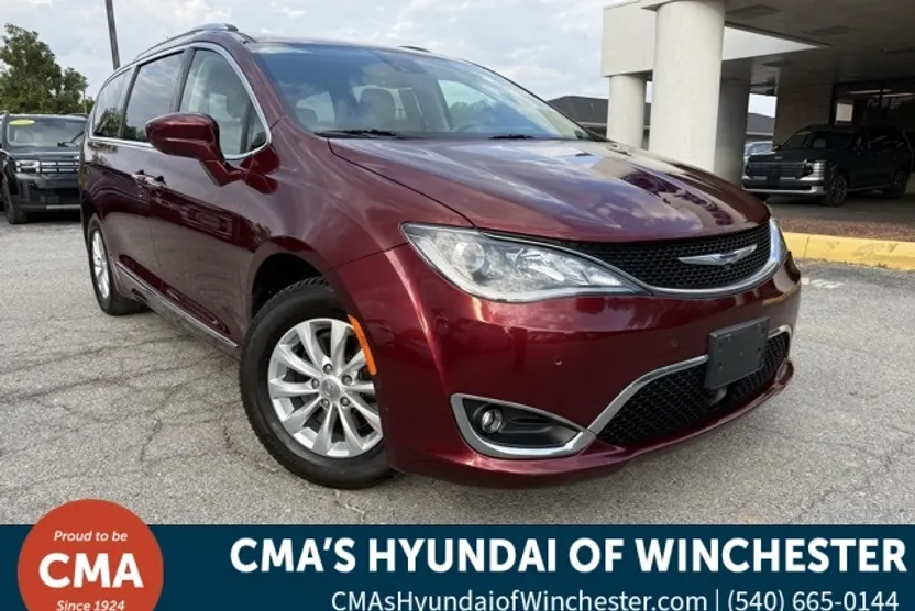 2018 Chrysler Pacifica Touring Plus photo 1