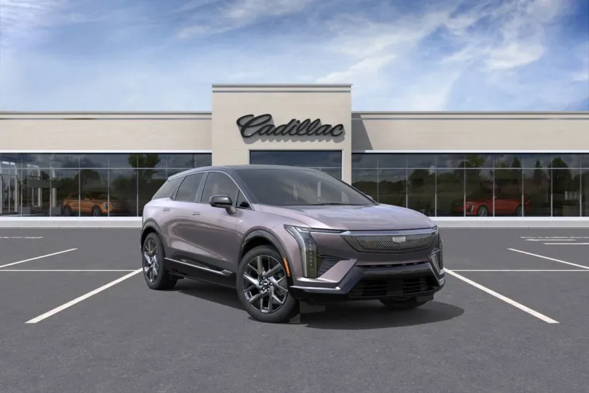 2025 Cadillac Optiq Luxury photo 1